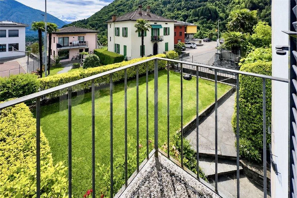 Casa con giardino e 4 posteggi – Foto 11 von 12