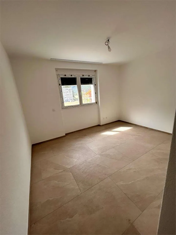 Zweifamilienhaus mit 4,5 Zimmern in Cresciano – Foto 11 von 14