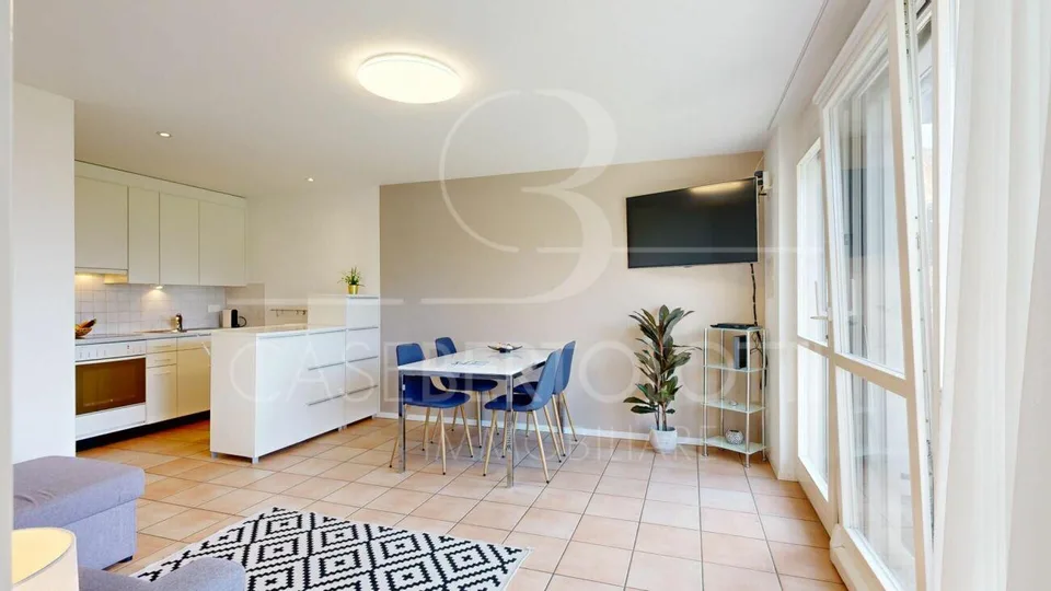 Sonnenverwöhnte Gartenwohnung mit Seesicht, Pool und Jacuzzi in Vai... – Foto 10 von 13