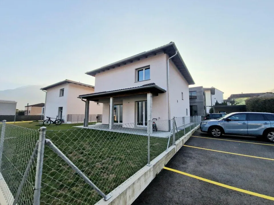 ZU VERKAUFEN IN CUGNASCO - NEUE 5,5-ZIMMER-EINFAMILIENHÄUSER IN RUH...
