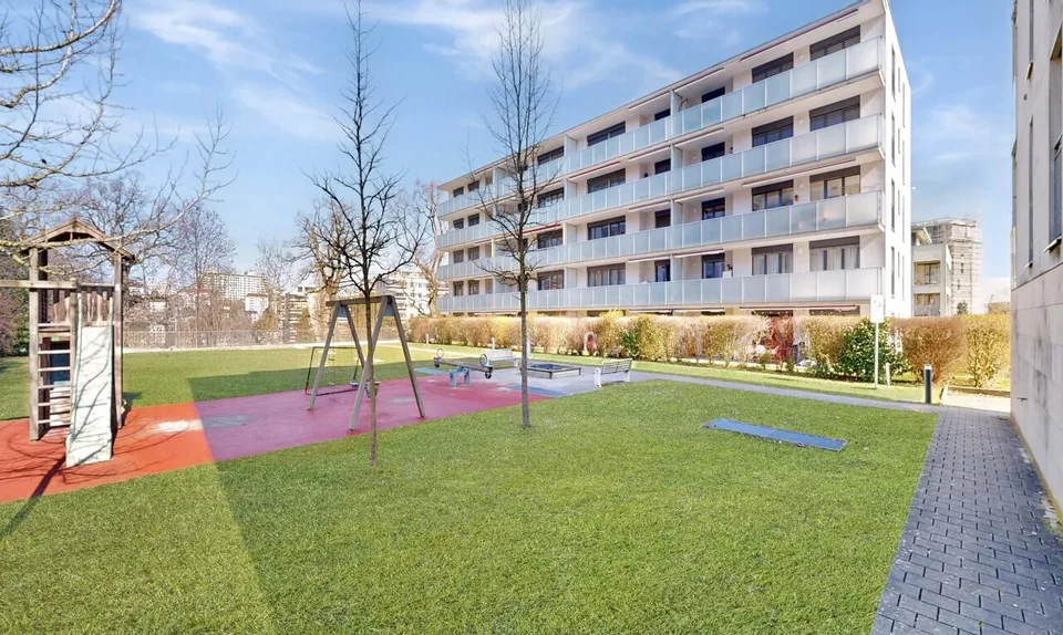 Rare à Villars sur Glâne: Dernier étage lumineux avec grand balcon