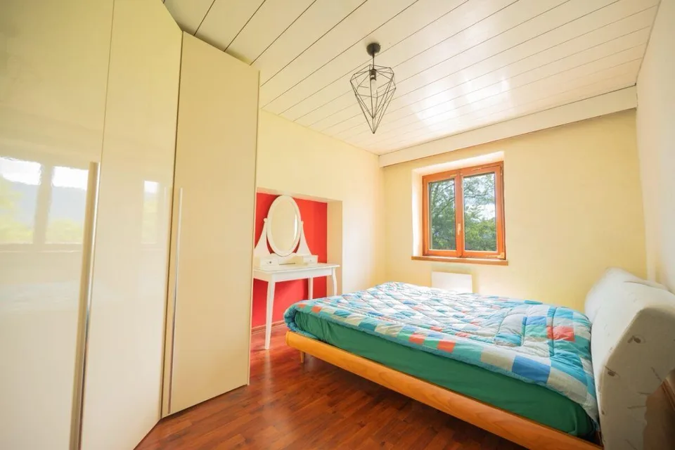 Schönes Einfamilien-Reihenhaus mit Garten in Origlio – Foto 7 von 11