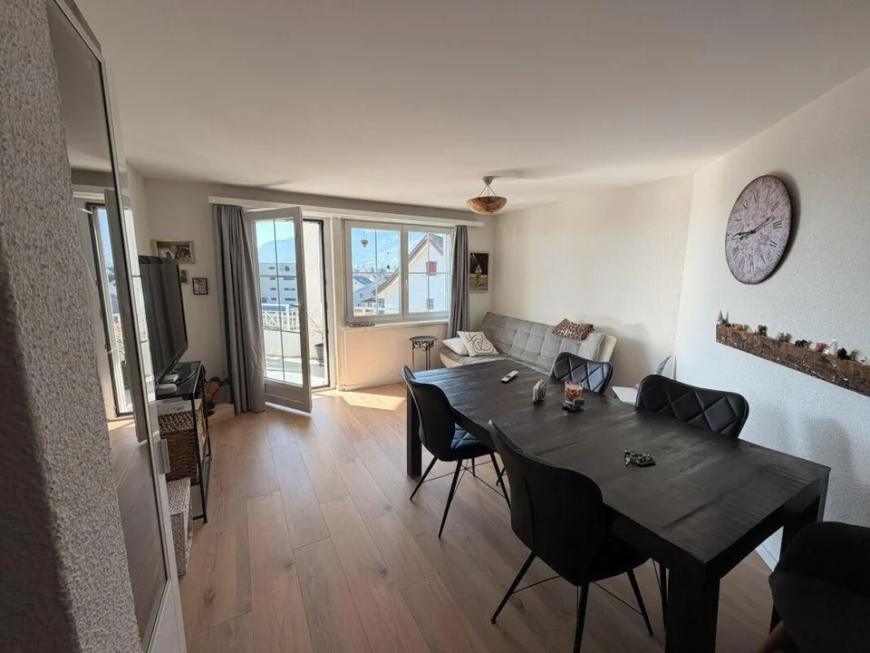 Charmant appartement 2 ½ pièces dans un quartier résidentiel attractif et ensoleillé