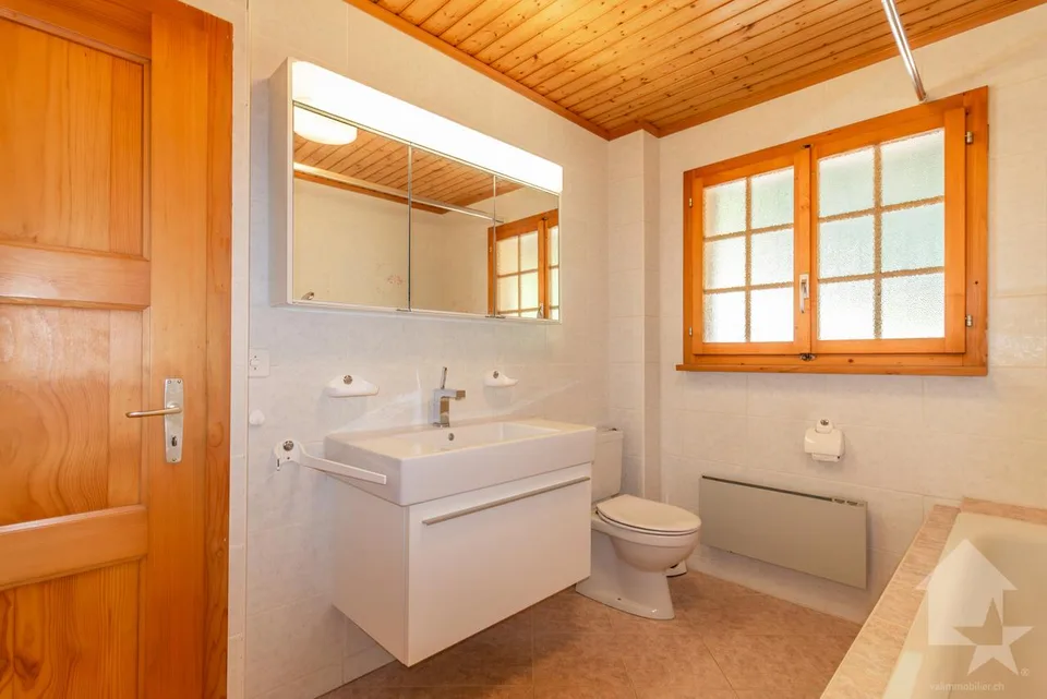 Charmant chalet jouissant d'une situation et d'une vue exceptionnelle – Foto 23 von 30