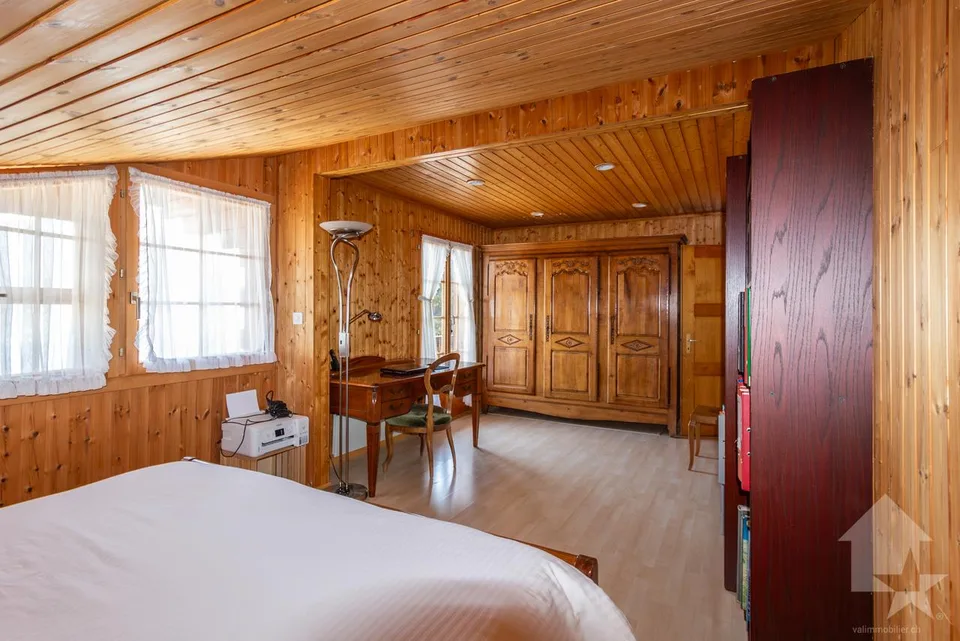 Charmant chalet jouissant d'une situation et d'une vue exceptionnelle – Foto 18 von 30