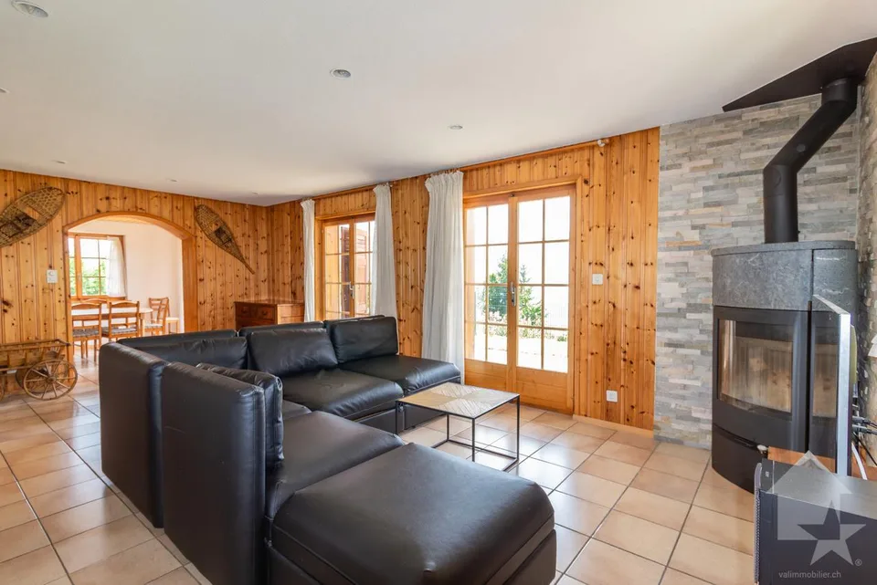Charmant chalet jouissant d'une situation et d'une vue exceptionnelle – Foto 8 von 30