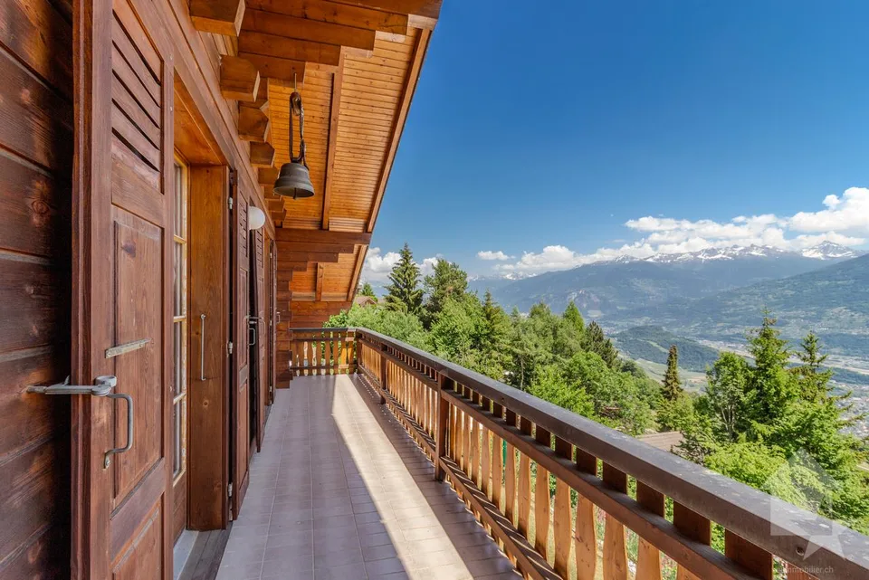 Charmant chalet jouissant d'une situation et d'une vue exceptionnelle – Foto 21 von 30