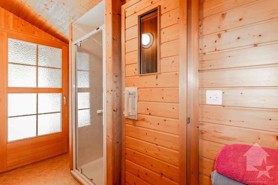 Charmant chalet jouissant d'une situation et d'une vue exceptionnelle – Foto 25 von 30