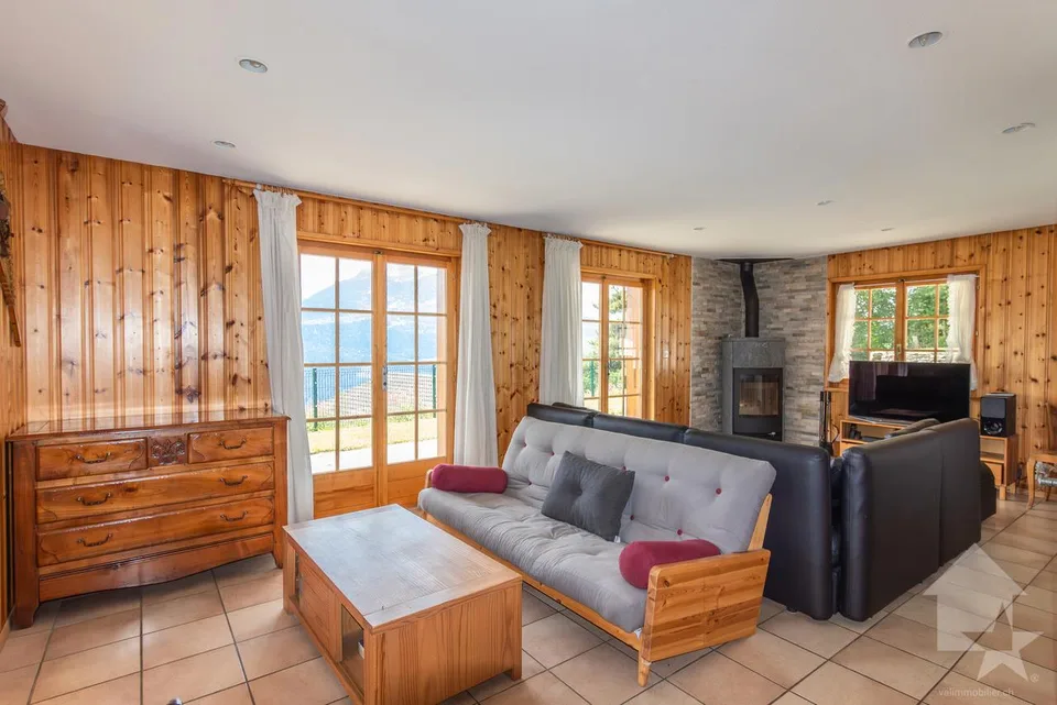 Charmant chalet jouissant d'une situation et d'une vue exceptionnelle – Foto 9 von 30