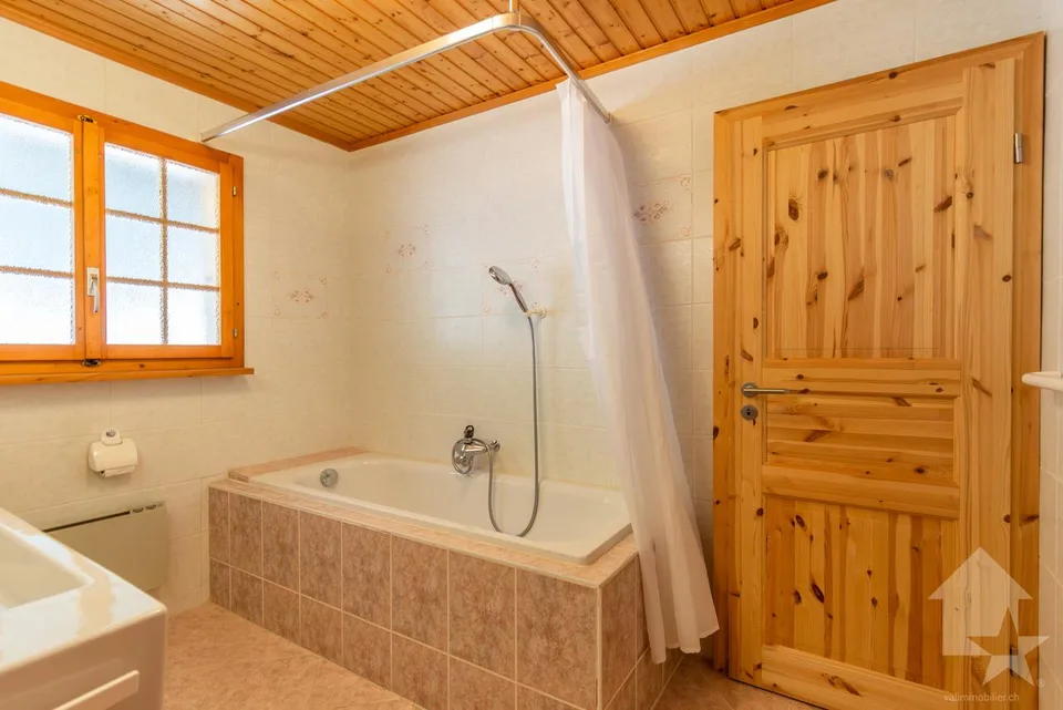 Charmant chalet jouissant d'une situation et d'une vue exceptionnelle – Foto 24 von 30