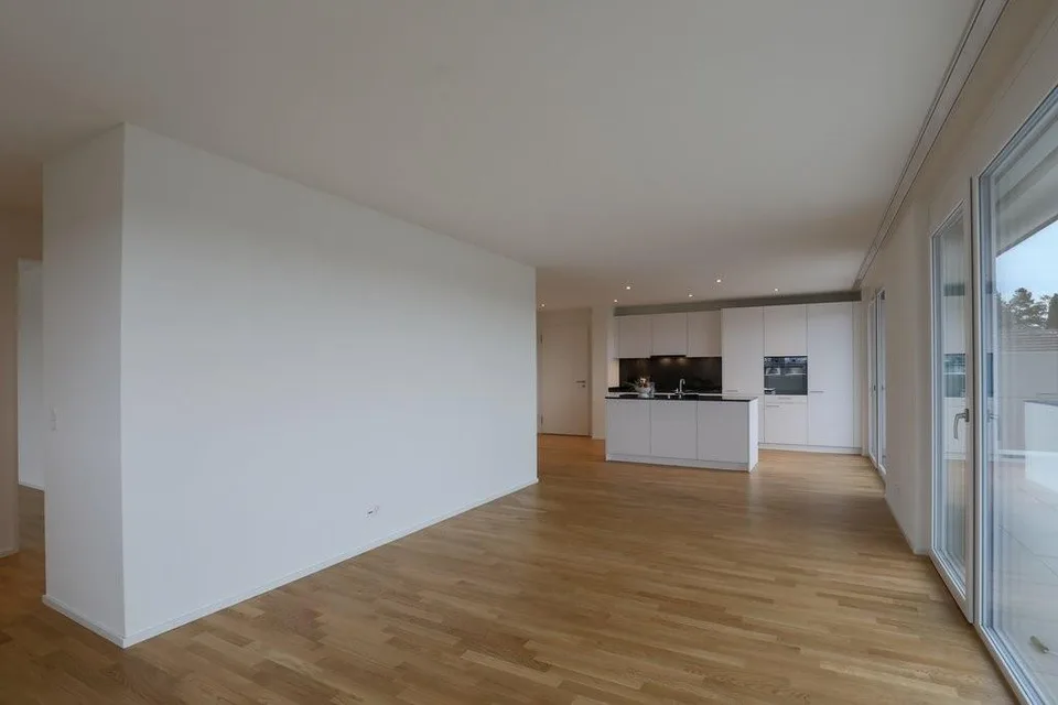 Grosse Terrasse, moderner Ausbau = Ihr neues Zuhause!