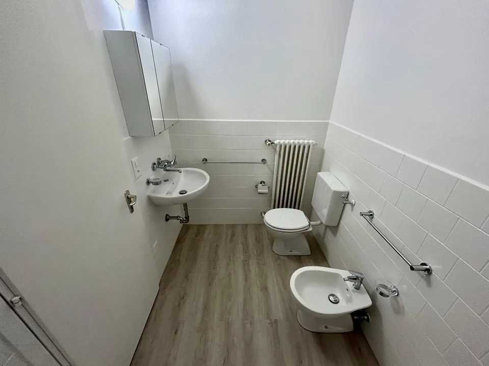 Cercasi subentrante 2.5 locali moderno a Chiasso – Foto 7 von 11