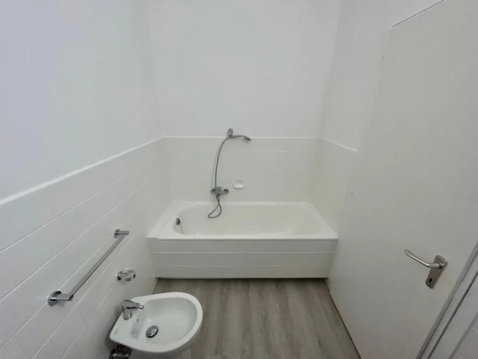 Cercasi subentrante 2.5 locali moderno a Chiasso – Foto 8 von 11