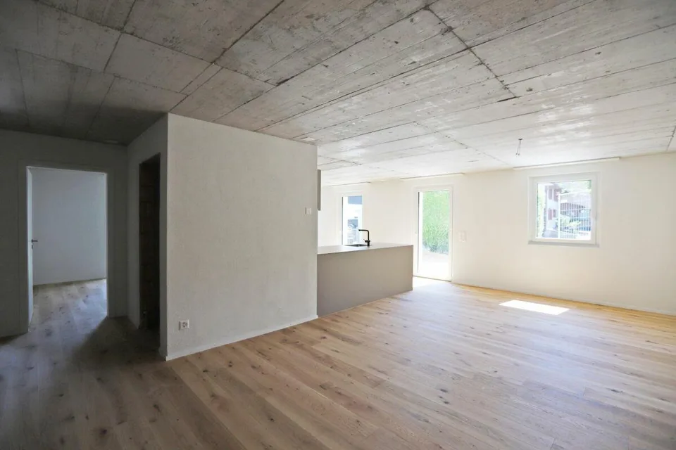 Neubau 3.5-Zimmerwohnung mit sonnigem Sitzplatz!
