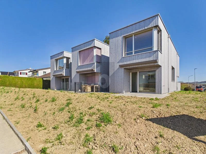 KLEIN ABER FEIN - HOCHWERTIG MIT GARTENSITZPLATZ!