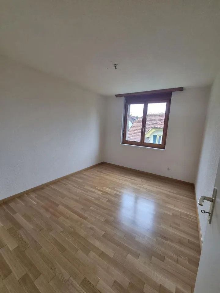1 Monat Gratis Mietzins - 5.5 Zimmer im 2. Obergeschoss in Eiken – photo 8 of 12