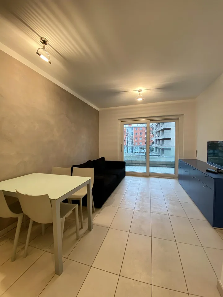 Appartement 2 pièces central meublé - Location min. et max. 3 mois, pas de résidence