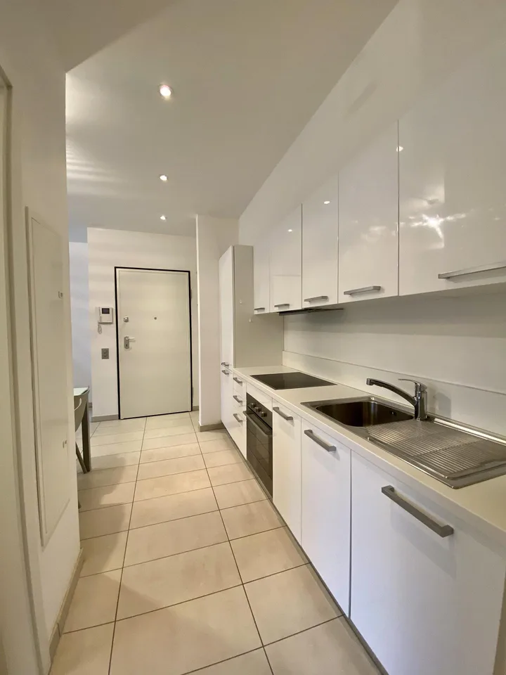 Appartement 2 pièces central meublé - Location min. et max. 3 mois, pas de résidence