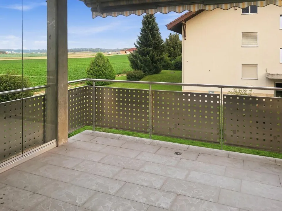 Appartamento attraente di 4.5 locali con balcone soleggiato