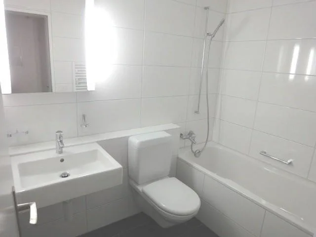 4.5-ZW à 94 m² im 2. OG mit ruhigem Balkon