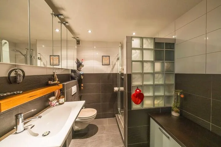 GEMÜTLICHE 3.5 ZIMMER GARTENWOHNUNG IM ZENTRUM – Foto 6 von 8