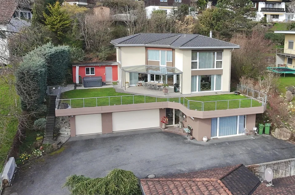 6.5-Zimmer-Haus mit Einliegerwohnung