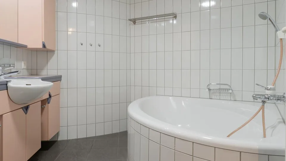 Geräumige 4.5-Zimmerwohnung für Familien an Zentrumslage in Visp – photo 14 sur 28