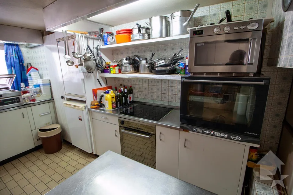 Maison villageoise de 200 m2 au centre de Varen – photo 18 sur 30