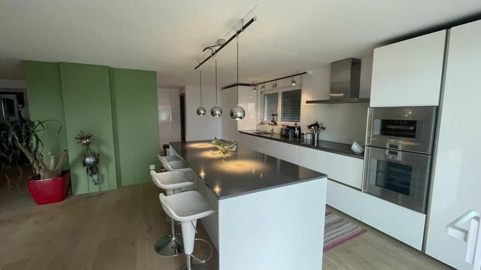 Residence in der sonnigen Wildi 5 Zimmerwohnung. Neuer Preis!