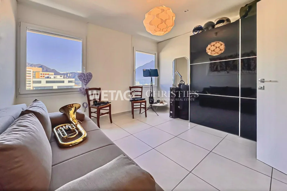 Appartement penthouse moderne avec vue sur le lac dans un emplacement central à Locarno à vendre – photo 11 sur 13