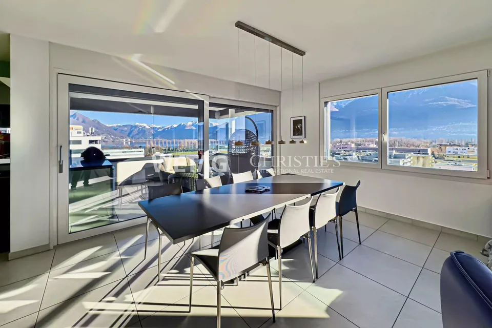 Appartement penthouse moderne avec vue sur le lac dans un emplacement central à Locarno à vendre – photo 12 sur 13