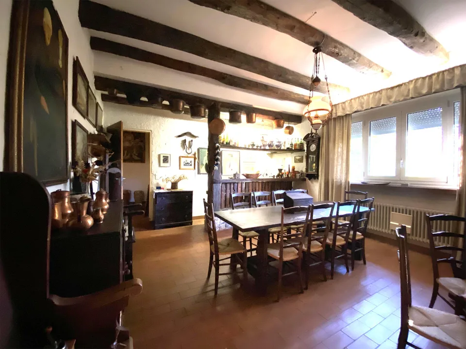 VILLA DI CHARME IN POSIZIONE ESCLUSIVA, PERFETTA ANCHE COME OPERAZIONE IMMOBILIARE – foto 11 di 13
