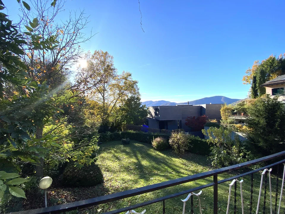 VILLA DI CHARME IN POSIZIONE ESCLUSIVA, PERFETTA ANCHE COME OPERAZI...