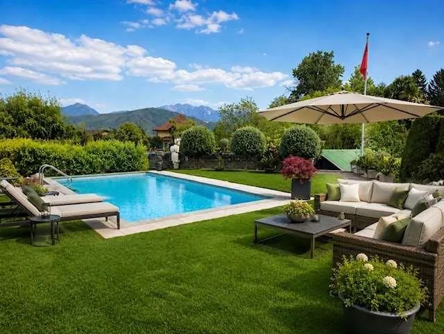 Esclusiva Villa con Piscina e Giardino nel Cuore Verde di Pura