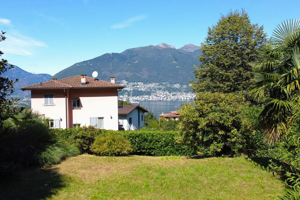Caratteristica casa Ticinese con grande terreno | Charmantes Tessin...