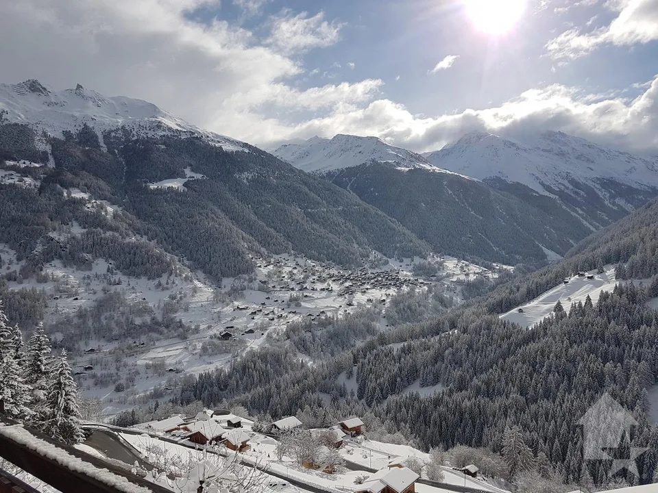 Schönes Chalet mit 2 Außenparkplätzen