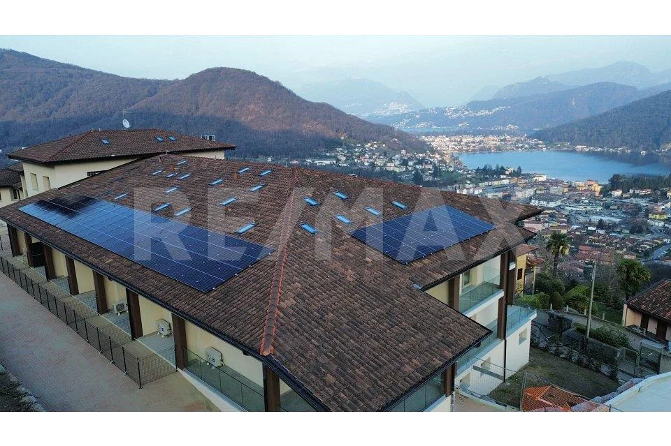 Appartamento di nuova costruzione con terrazzo panoramico (Italia)