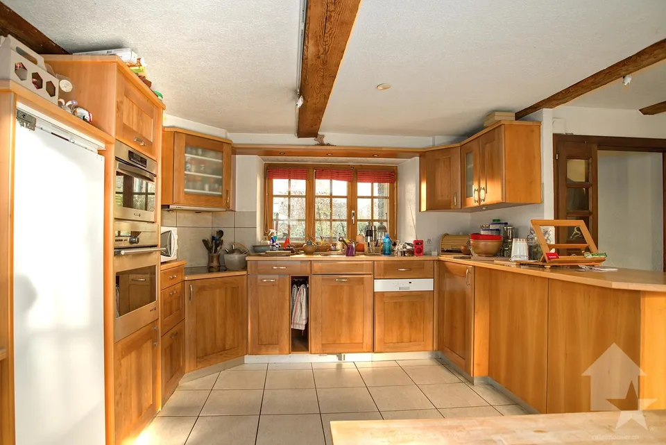 Chalet mit 5.5 Zimmern und Charme, 180 m2, sonnige Lage