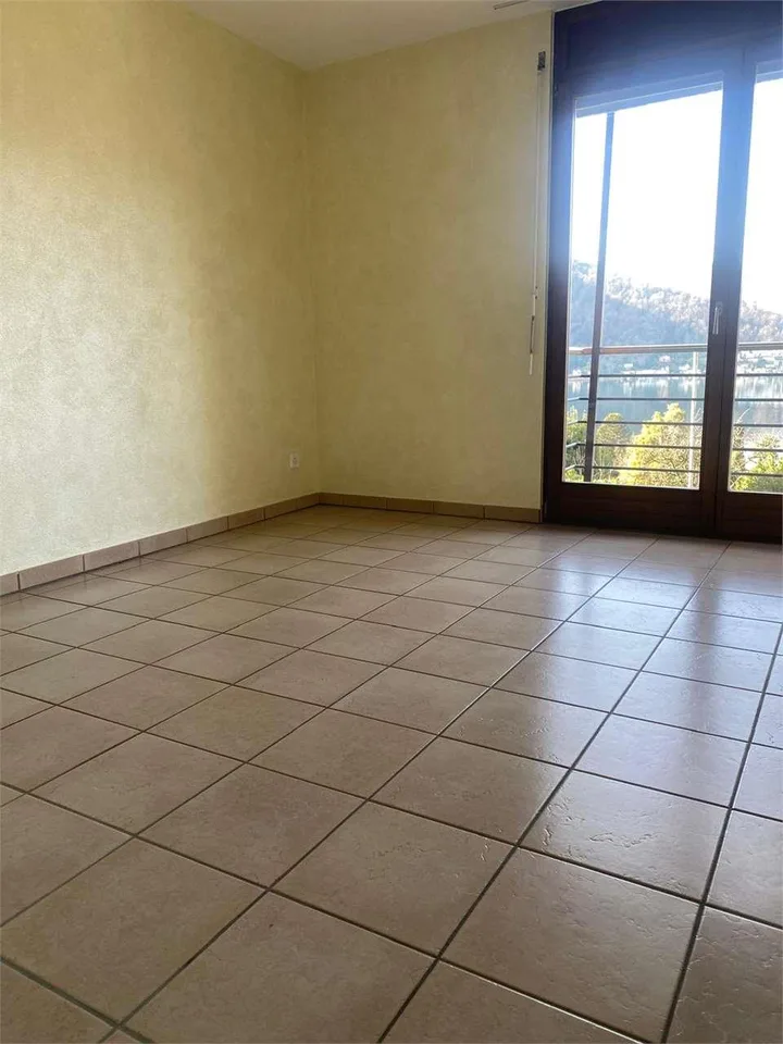 Einzigartiges renoviertes Einfamilienhaus mit Seeblick – Foto 7 von 16