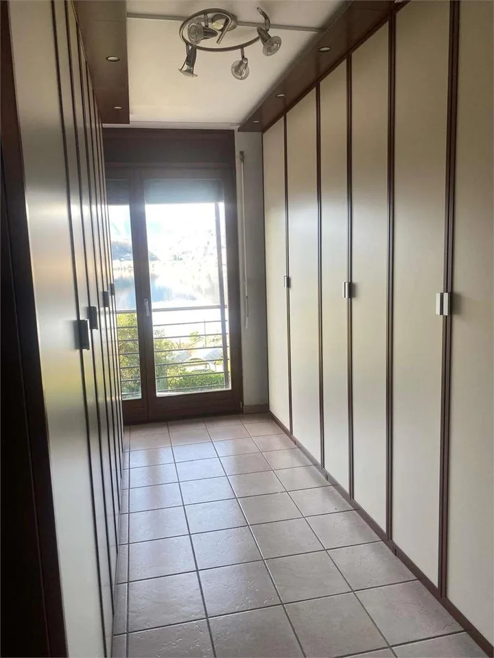 Einzigartiges renoviertes Einfamilienhaus mit Seeblick – Foto 6 von 16