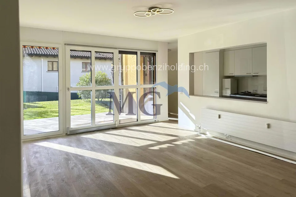 Appartamento di 4.5 locali in zona residenziale e con giardino privato
