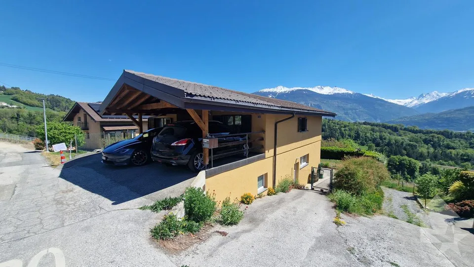 Villa de 5.5 pièces en bordure de vignes, vue splendide, calme, ensoleillé