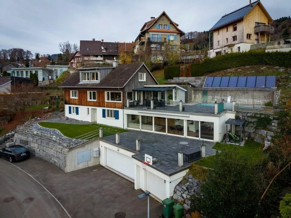 Sogno di casa ristrutturata con piscina e 2 appartamenti