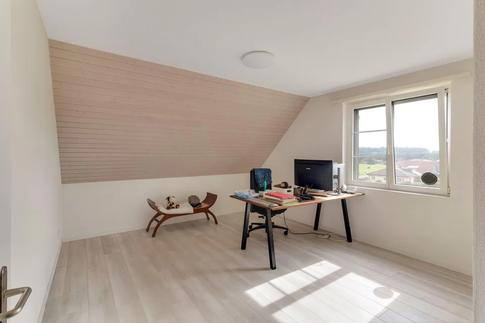5.5-Zimmer-Maisonette-Traum: Rückzugsort mit Aussicht in Dinhard – photo 8 sur 15