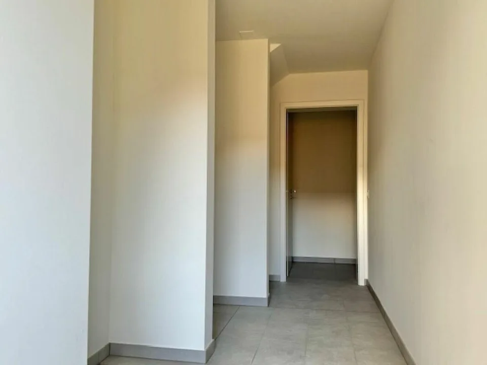 VENDESI A CUGNASCO - NUOVA CASA UNIFAMILIARE 4.5 LOCALI