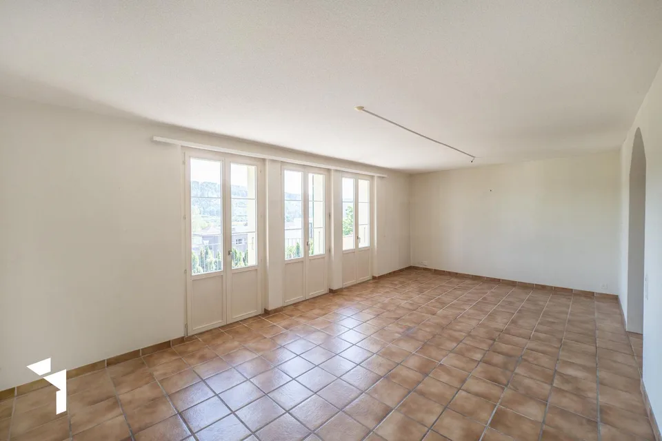 Fehr Immobilien - Sonnig gelegenes 5.5-Zi.-Einfamilienhaus