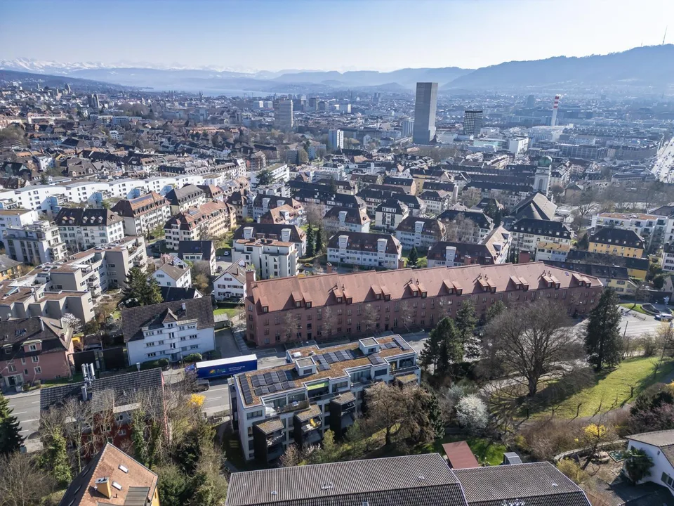 Moderne Attika-Wohnung in der Stadt Zürich