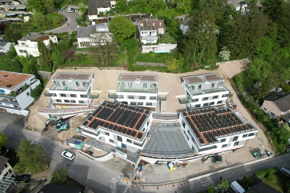 Maison de ville moderne avec vue et terrasse sur le toit
