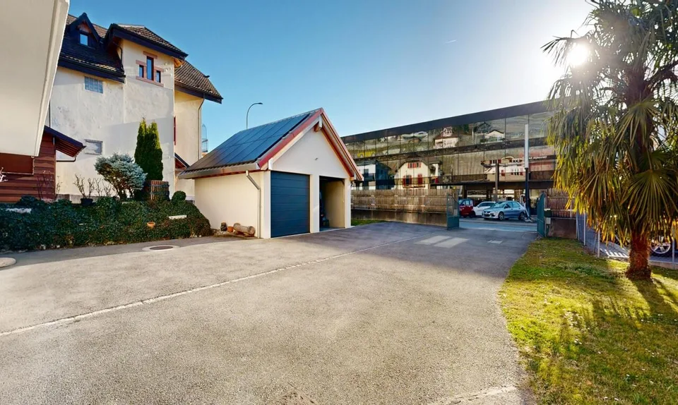 Maison à Aigle avec 2 appartements, vue dégagée et fort potentiel