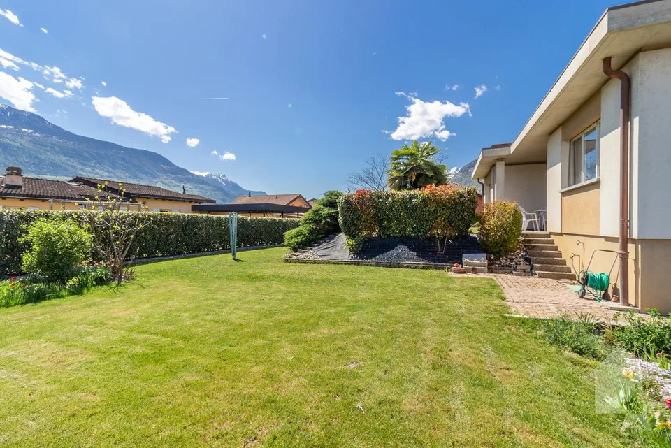 Charmante villa de 6.5 pcs avec magnifique jardin, situation idéale...